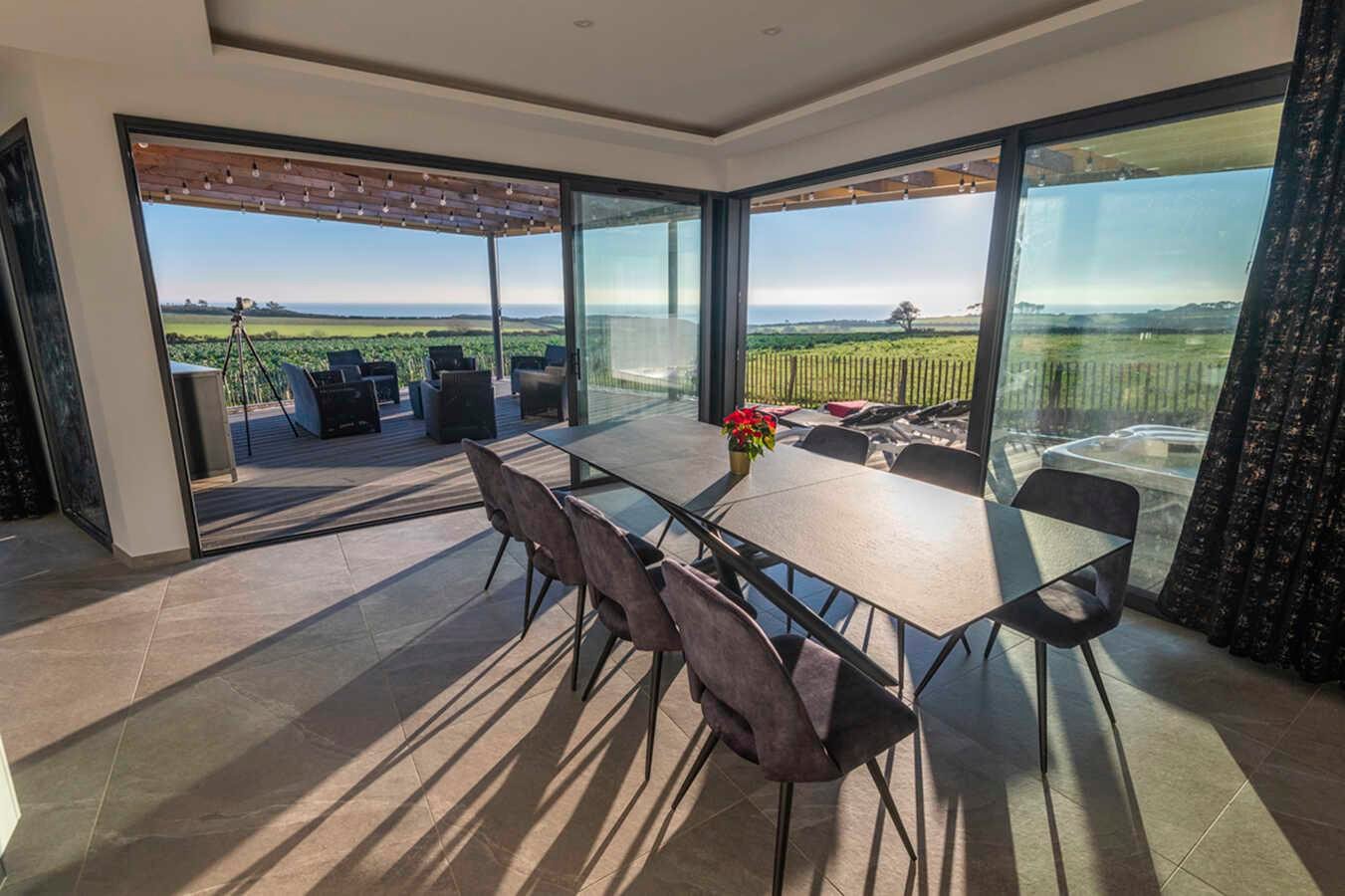 Villa de luxe pour 8 personnes avec vue mer panoramique et spa privatif